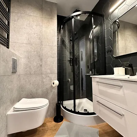 Industrial Heights Apartment *