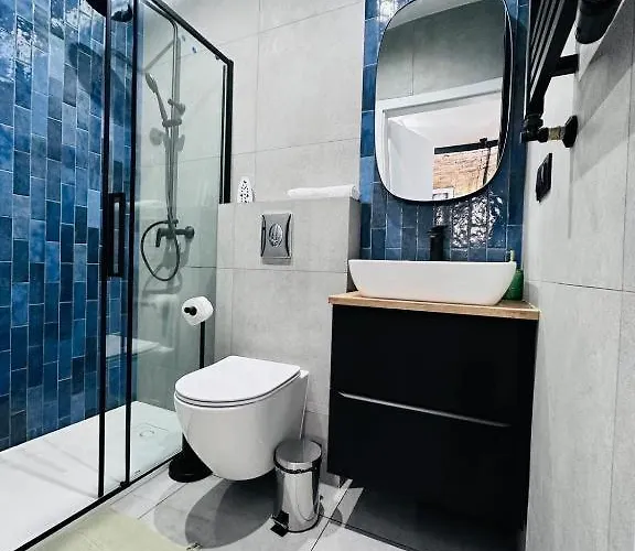 Industrial Heights Apartment *